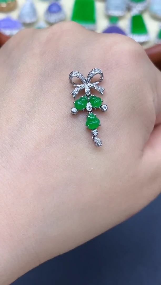 颈饰18K金镶嵌翡翠195-中国好珍宝