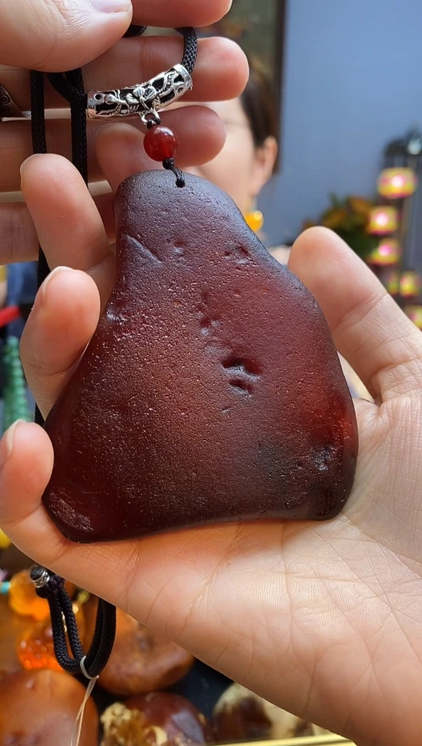 琥珀颈饰未镶嵌吊坠