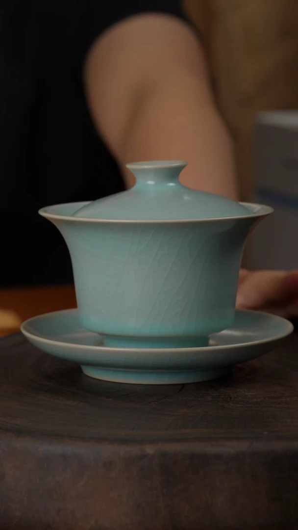 体****生仿古大马蹄盖碗 花口杯 证书礼盒