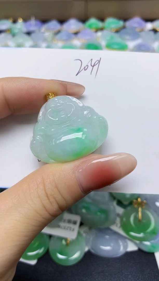 翡翠18K金镶嵌颈饰 天然缅甸翡翠A货