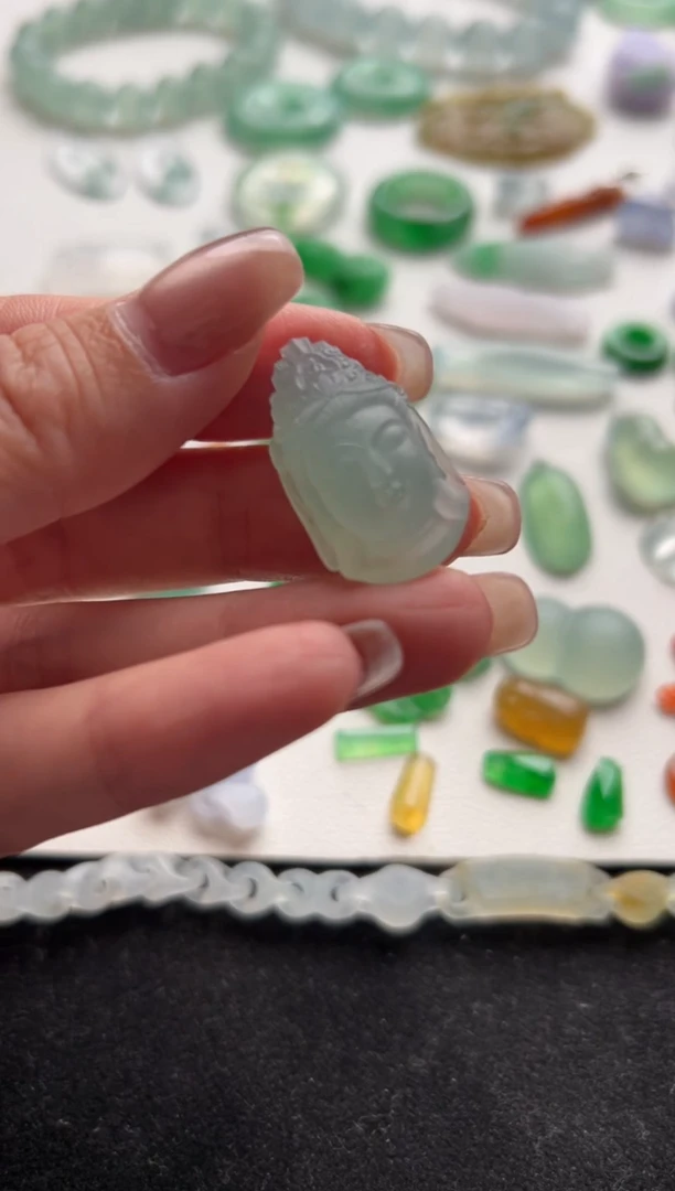 定制翡翠未镶嵌观音佛首11000+550