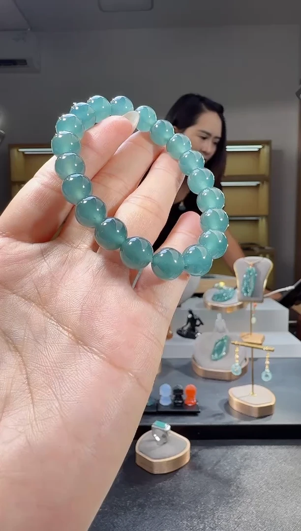 未镶嵌手串翡翠手串（多样性发其一）