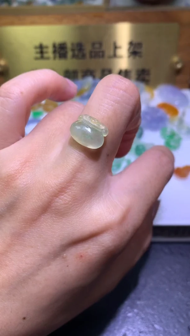 未镶嵌定制翡翠毛货