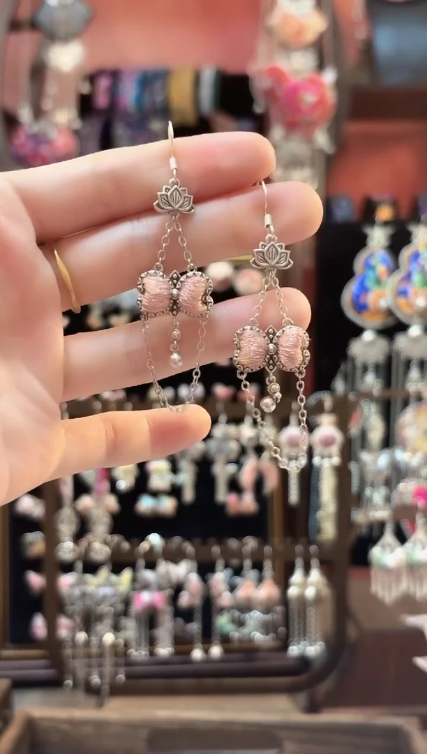 织绣云织谣民族风精美饰品   110**