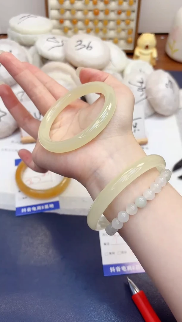石英质玉手镯未镶嵌56-美人条晴水-圈口57