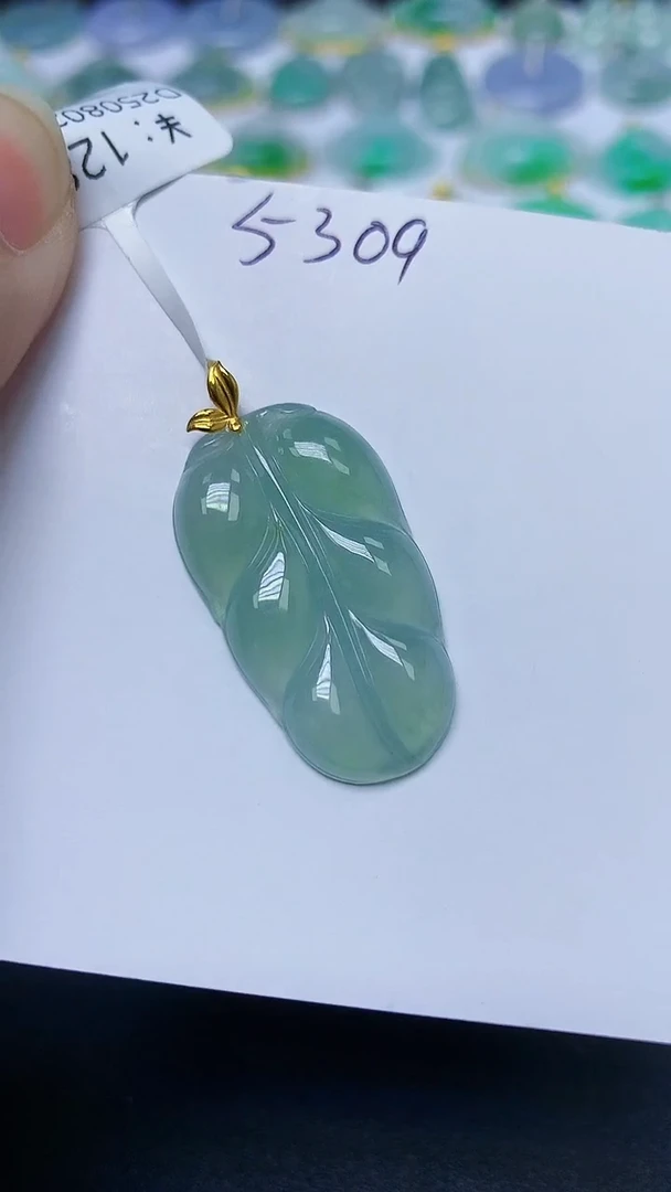 颈饰18K金镶嵌翡翠天然缅甸A货翡翠百元以上9元证书费自理