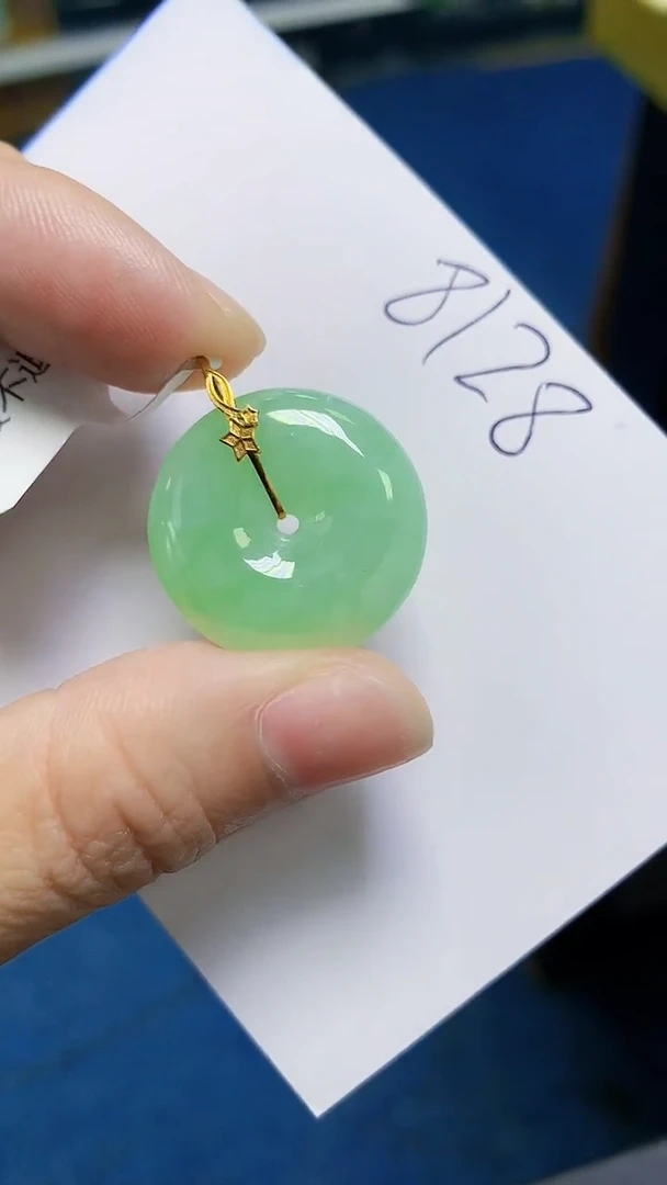 翡翠18K金镶嵌颈饰天然自然緬甸A貨翡翠