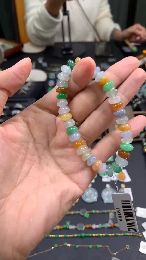 颈饰未镶嵌翡翠19200