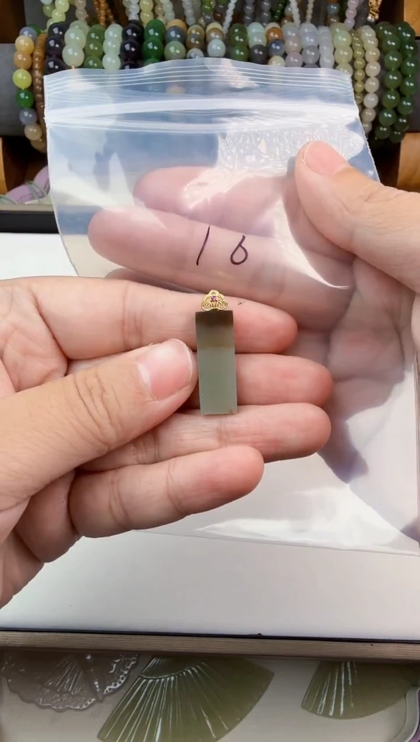 颈饰银S925镶嵌和田玉吊坠