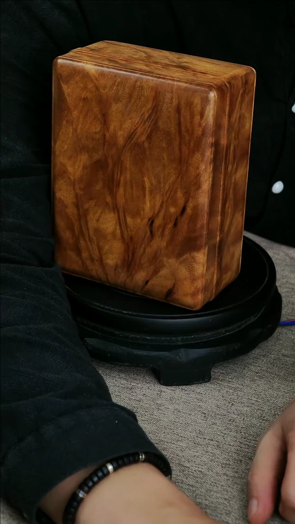 金丝楠奔***天金丝楠木一木一器文房手捧盒