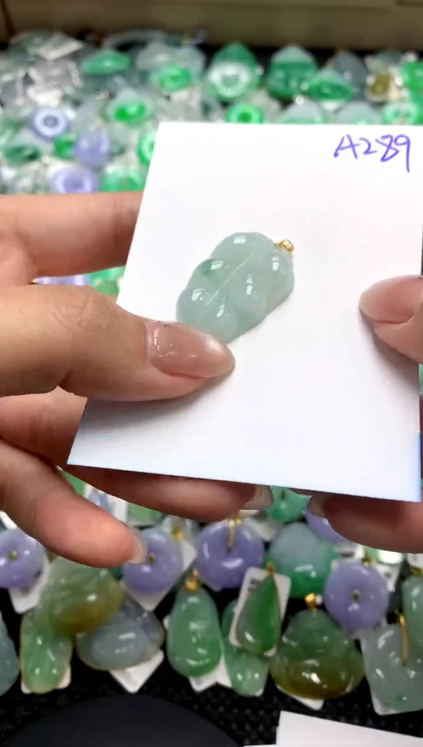 【闪购商品】翡翠颈饰18K金镶嵌111111111