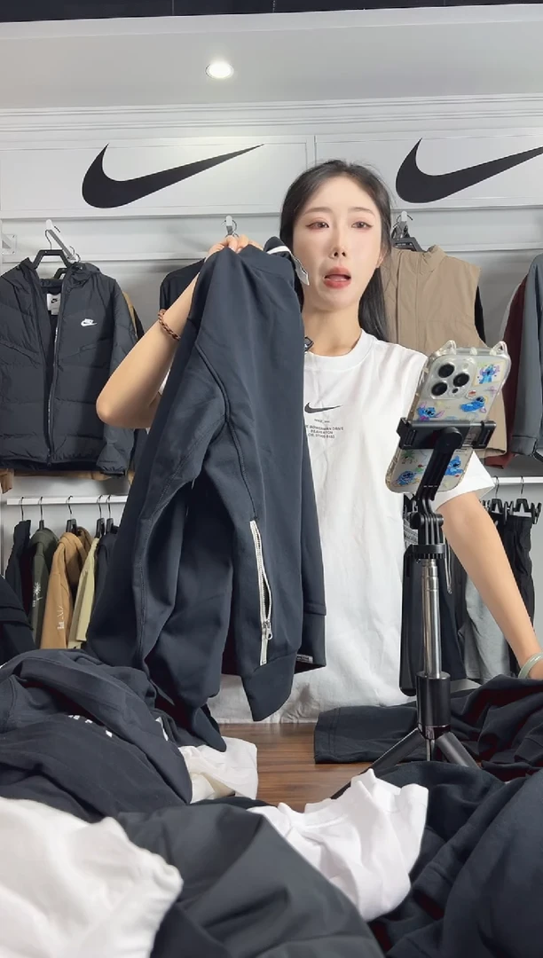 5821卫衣XL码不退换