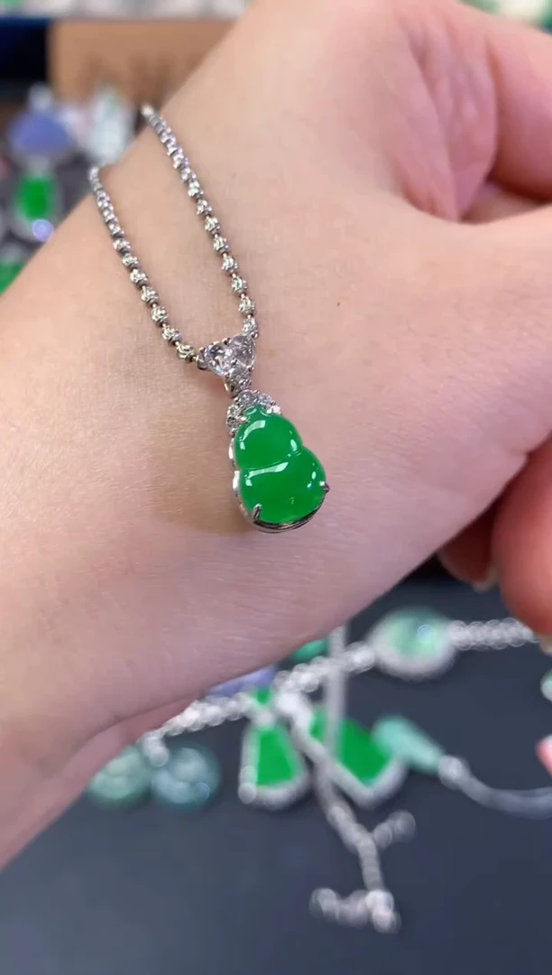 吊坠(不含链)18K金镶嵌翡翠A381|6980