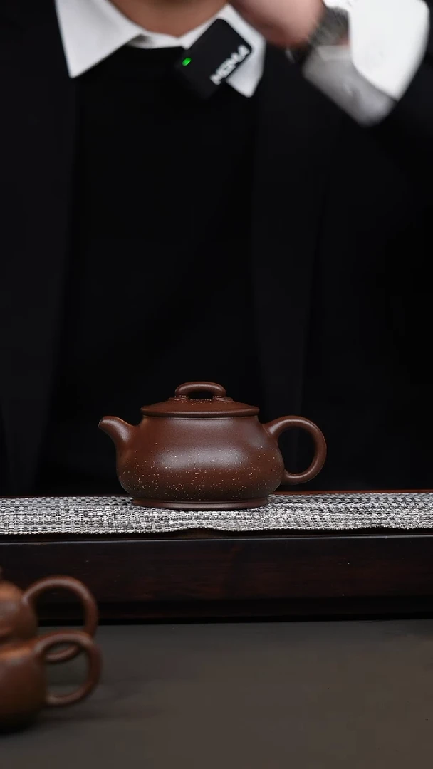 紫砂壶一**火紫泥铺砂儒相