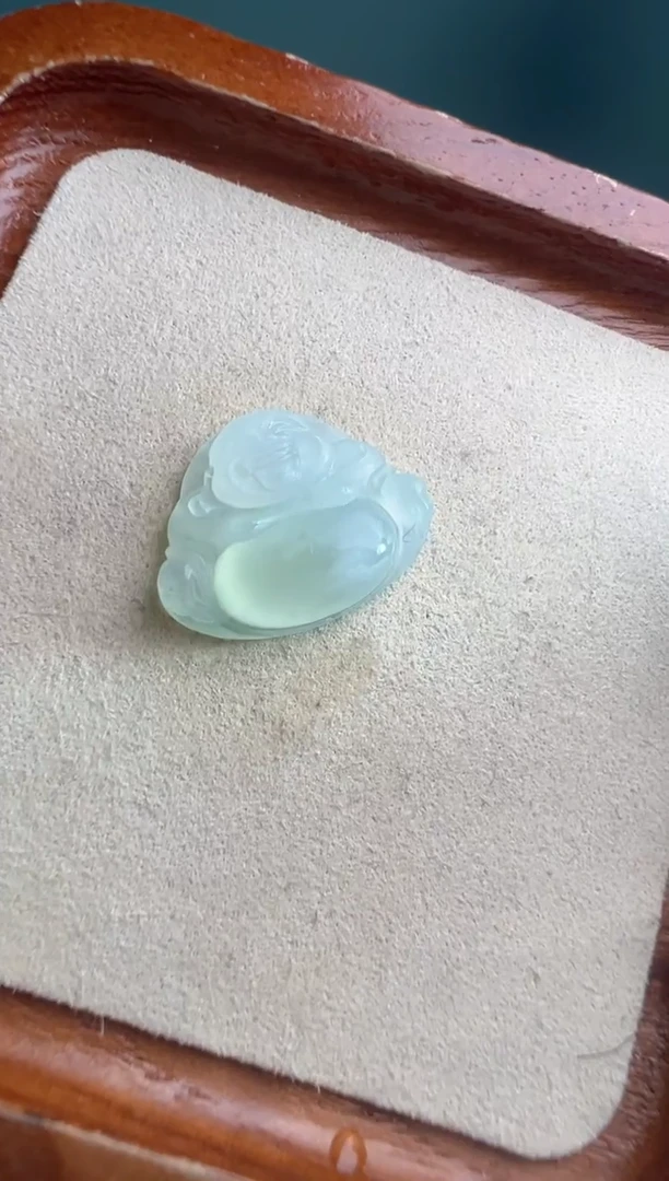 未镶嵌定制翡翠冰晴佛公