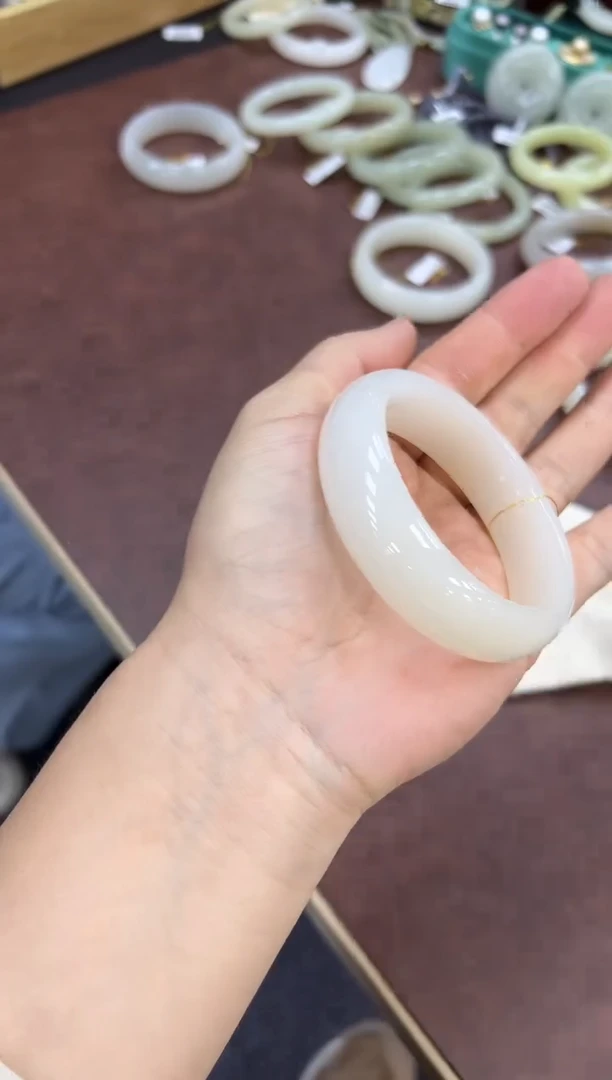 未镶嵌手镯和田玉59-60  野牛沟w59