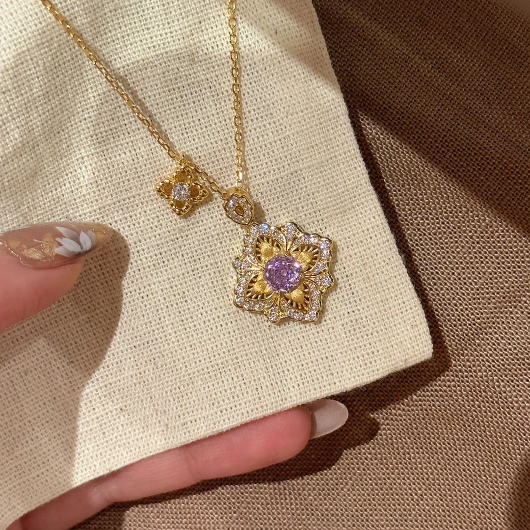 铜合金项链 金色拉丝四叶花闪锆项链女复古轻奢气质高级感毛衣链