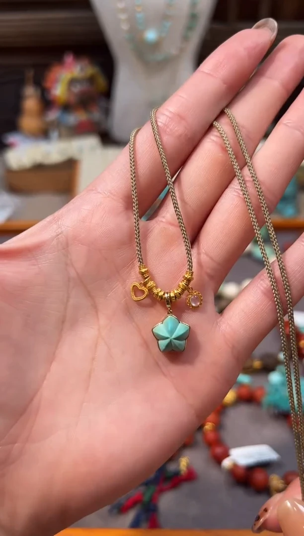 18K金镶嵌绿松石颈饰绿松石项链