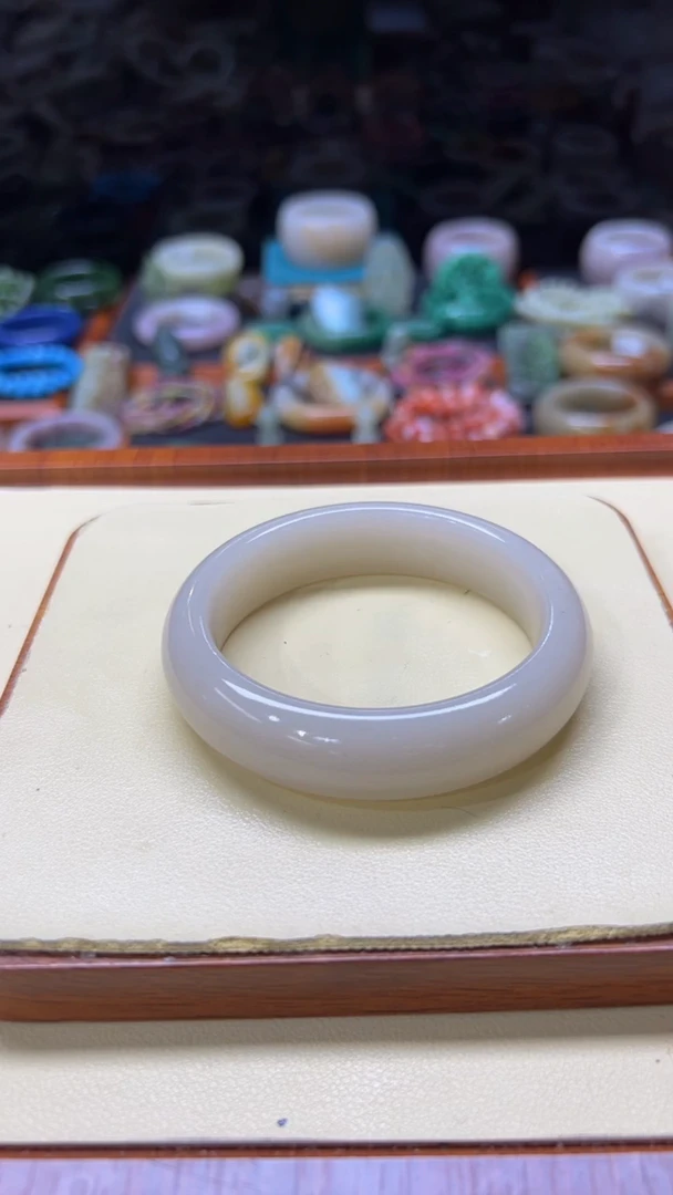 未镶嵌手镯石英质玉警***猫230