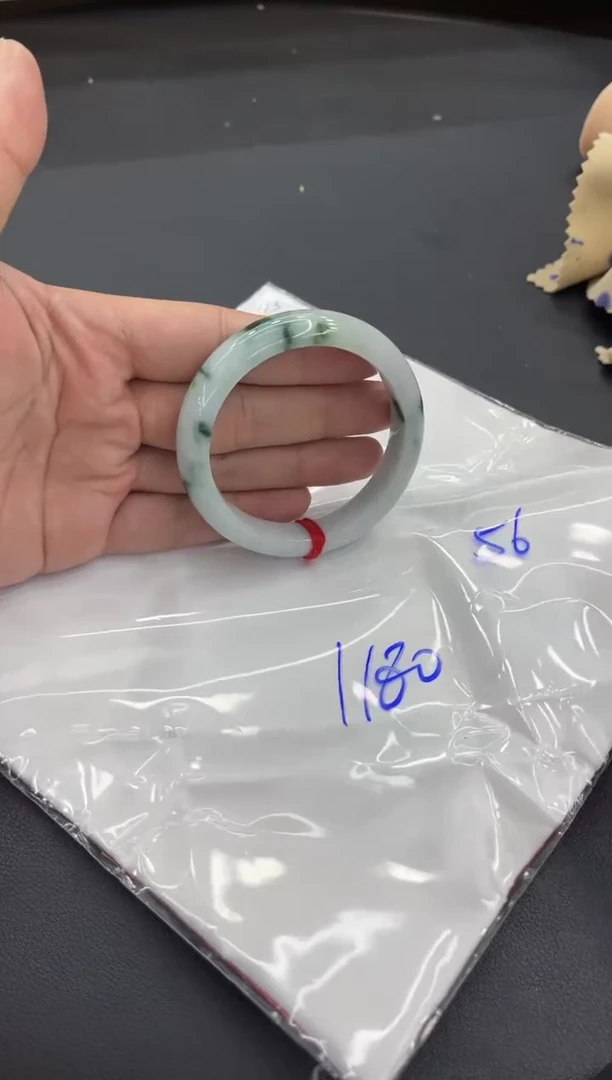 未镶嵌手镯翡翠翡翠手镯