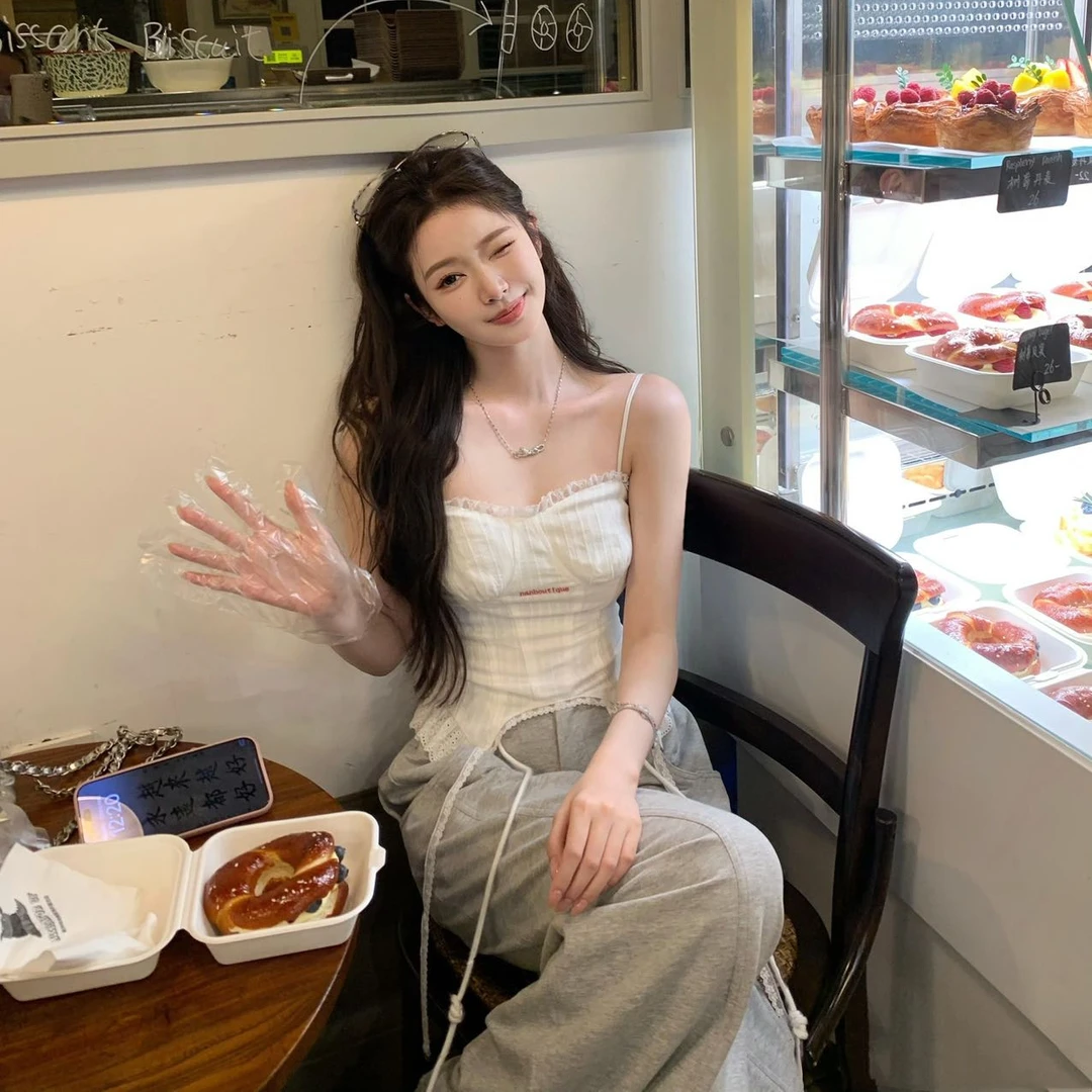 2025夏季新款时尚打底吊带背心气质显瘦洋气休闲百搭性感辣妹外穿