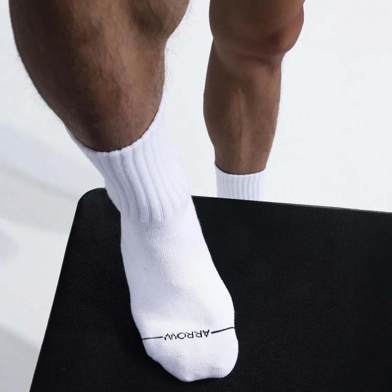ARROW字母潮流宽条纹长筒性感男白袜黑袜吸汗透气常规厚度