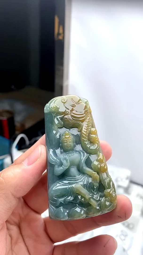 【闪购商品】翡翠颈饰未镶嵌普贤