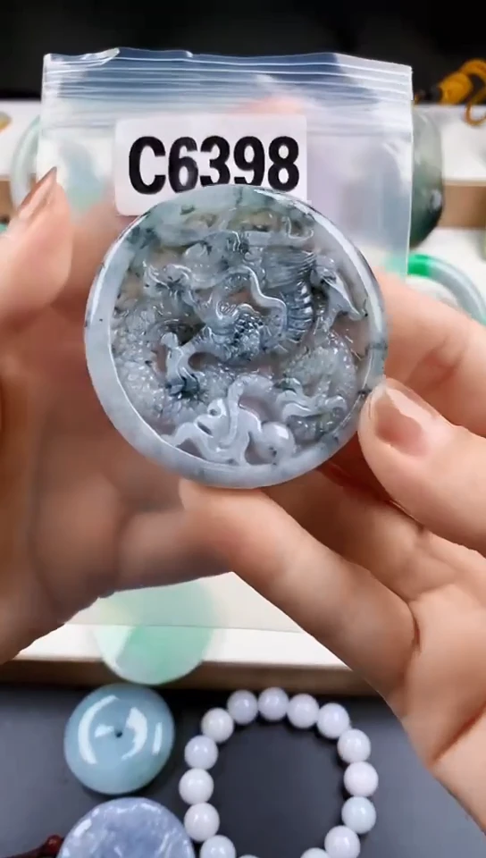 颈饰未镶嵌翡翠天然翡翠吊坠挂件