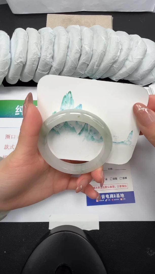 【闪购商品】石英质玉手镯未镶嵌19-55.9