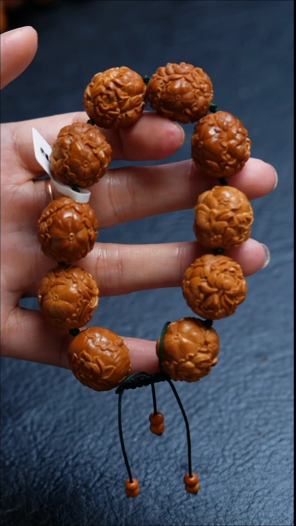 橄榄核吊坠老***姆苏工橄榄核