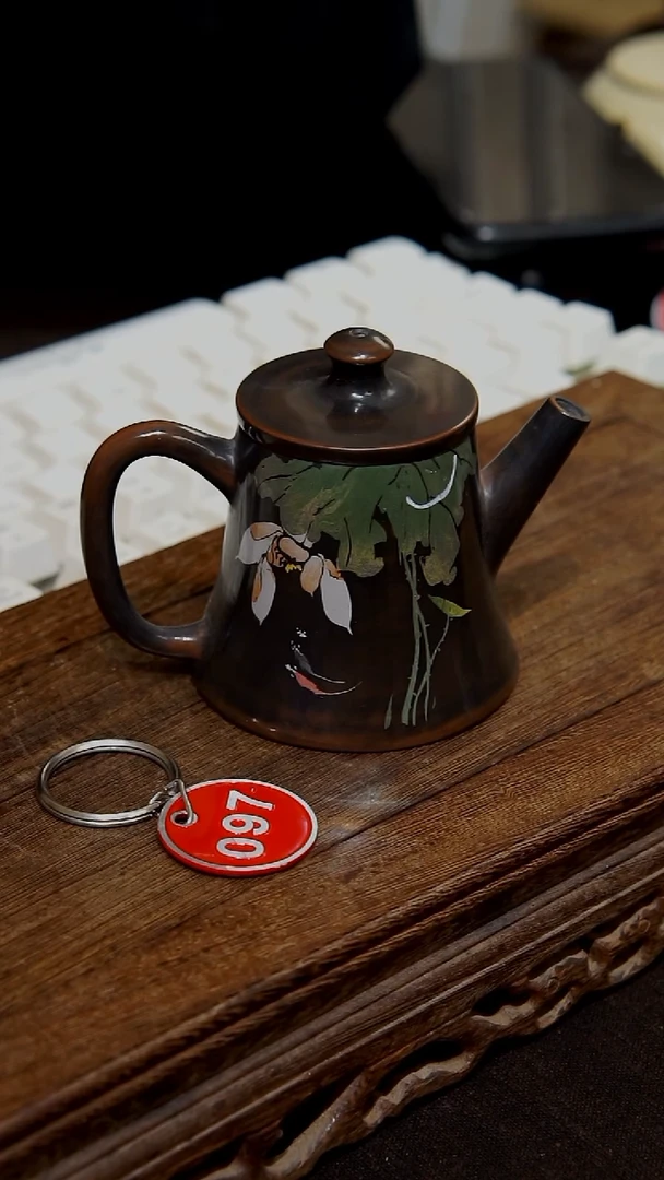 云南建水紫陶微瑕  097  80cc