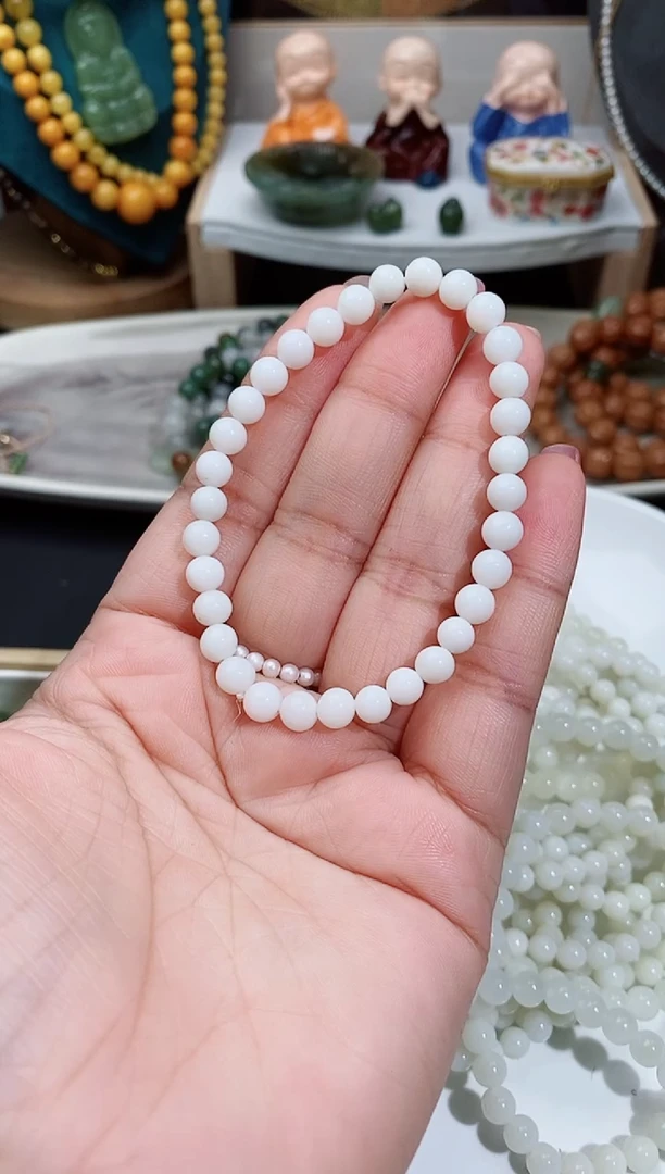 未镶嵌手链和田玉A1米达多样性发其一