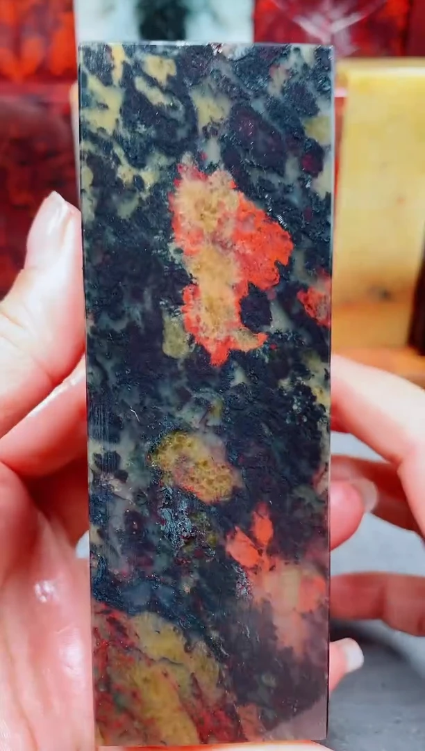 玉桂林鸡血玉素章11 4.0左右