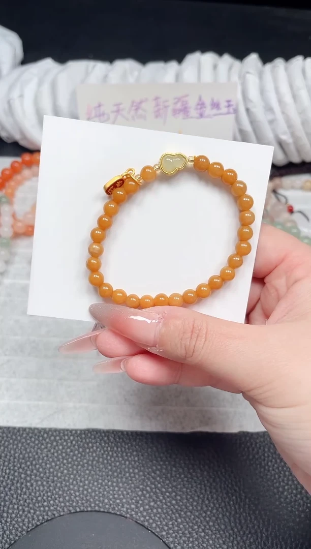 【闪购商品】石英质玉手镯未镶嵌冰皇卡6