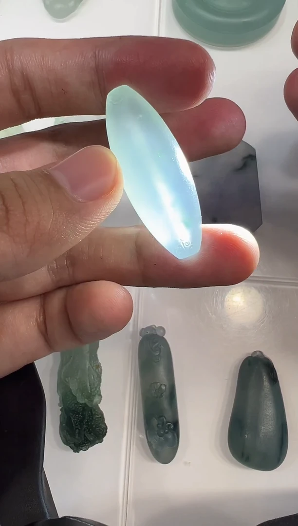 未镶嵌定制翡翠挂件