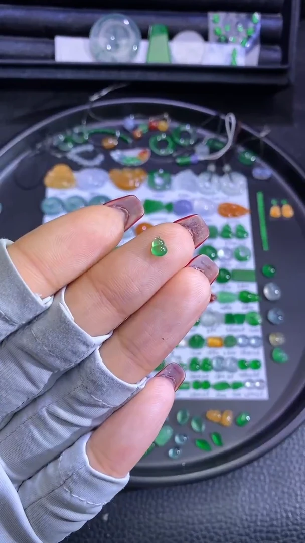 未镶嵌挂件翡翠葫芦