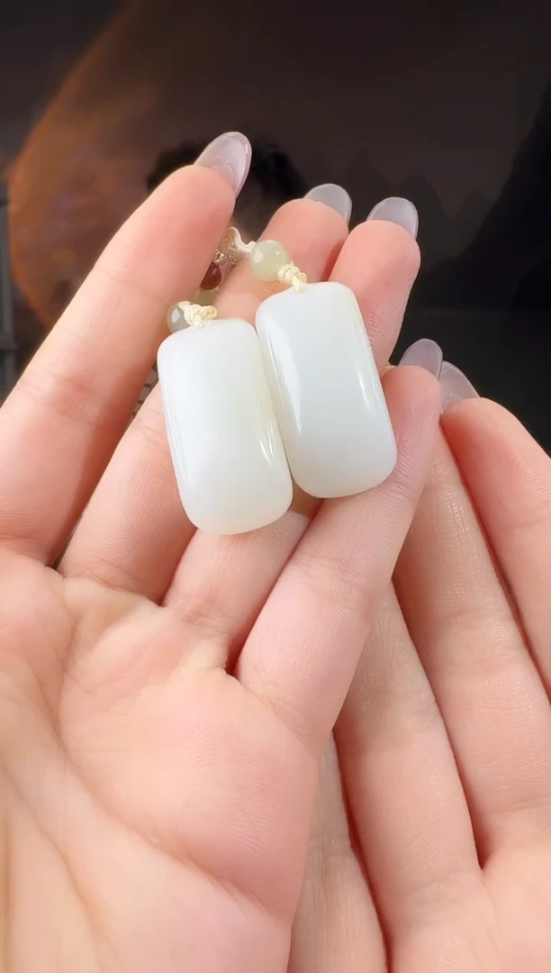 颈饰未镶嵌和田玉无事牌多样性发其一