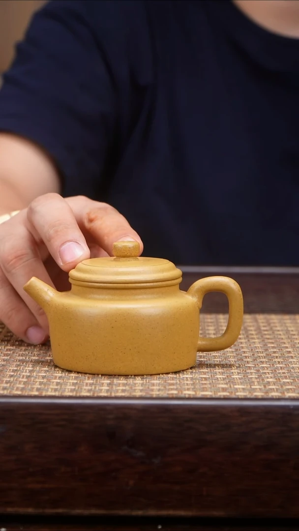 茶壶紫砂巴**拉你那女模拟