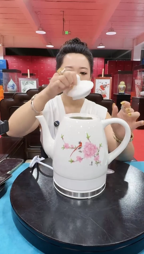 陶瓷水点桃花烧水壶