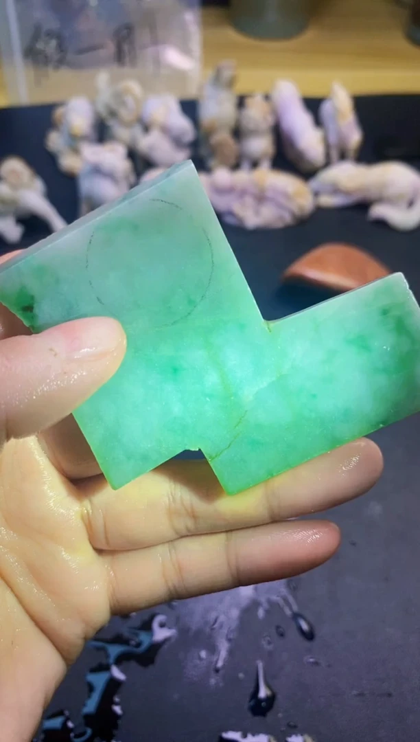 翡翠未镶嵌颈饰天然翡翠003