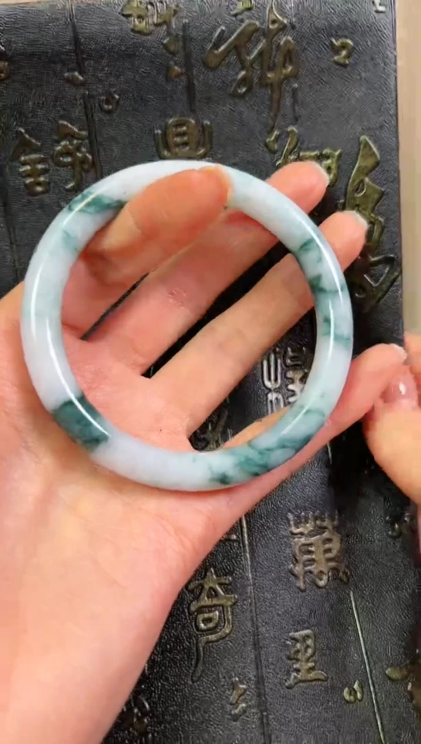 【闪购商品】翡翠手镯未镶嵌定向