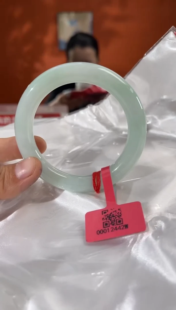 未镶嵌手镯翡翠翡翠手镯