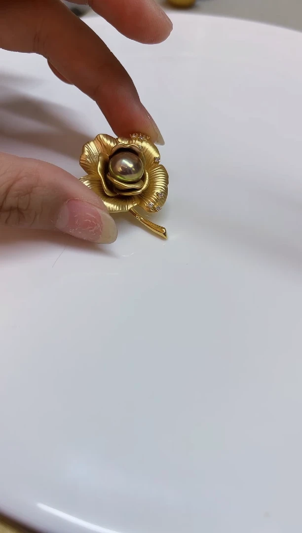 未镶嵌胸饰淡水珍珠10mm