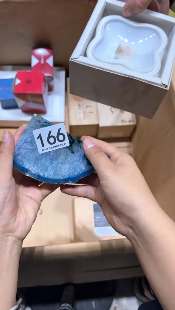 瓷片天***人166..........