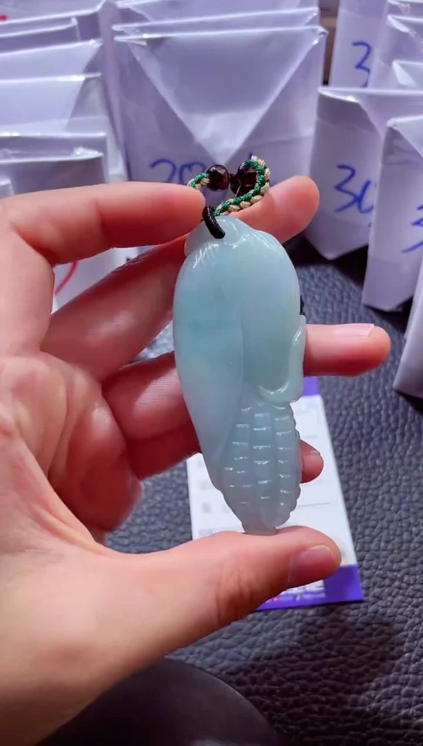 颈饰未镶嵌翡翠00004009