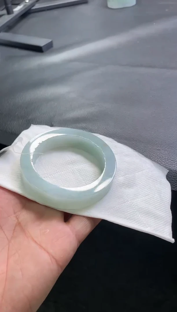 未镶嵌手镯定制翡翠手镯