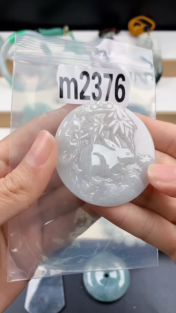 颈饰未镶嵌翡翠天然翡翠吊坠挂件