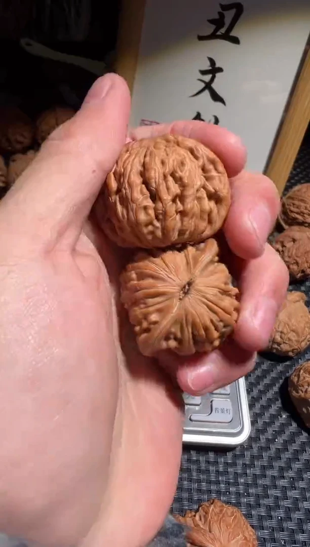 【闪购商品】文玩核桃把件39全品汉高楼