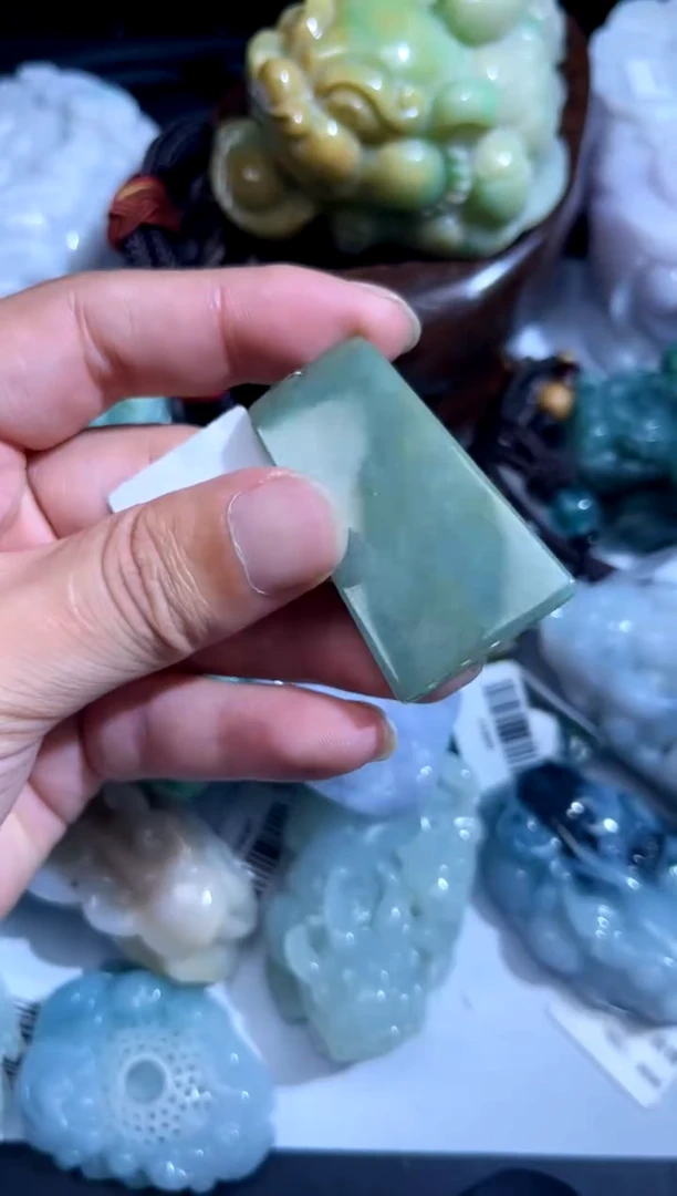 翡翠未镶嵌吊坠(不含链)00000280