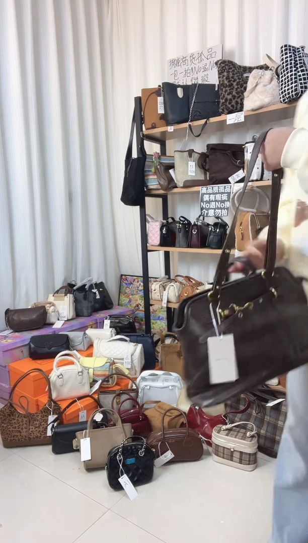 PU093咖色大款单肩双肩包